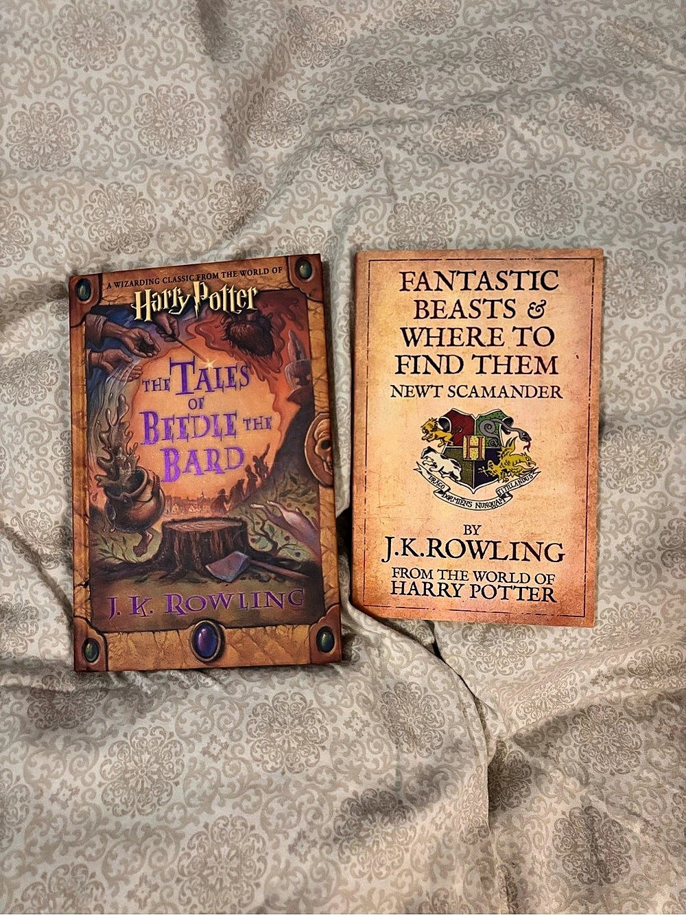 Scholastic The Tales of Beedle the Bard and Fantastic Beasts and Where to Find